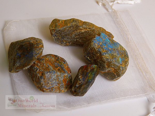 Labradorit Wassersteine im Organzabeutel  - quintESSENCE Wassersteine -  im günstigen 3er Pack